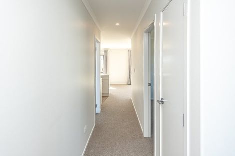 Photo of property in 6a Cross Street, Castlecliff, Whanganui, 4501