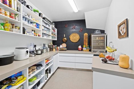 Photo of property in 48b Nevada Drive, Merrilands, New Plymouth, 4312