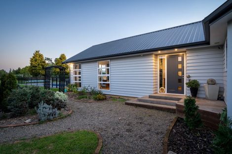 Photo of property in 186 Thornton Road, Cambridge, 3434