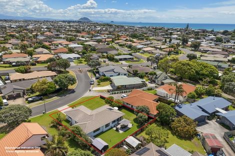 Photo of property in 11 Reef Avenue, Papamoa Beach, Papamoa, 3118