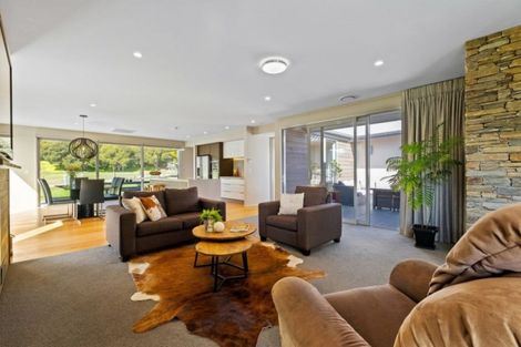 Photo of property in 12 Edgewood Place, Wanaka, 9305