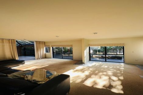 Photo of property in 2/32 Centorian Drive, Windsor Park, Auckland, 0632