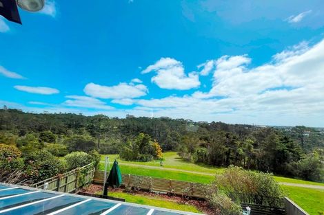 Photo of property in 3/90 Aberdeen Road, Campbells Bay, Auckland, 0620