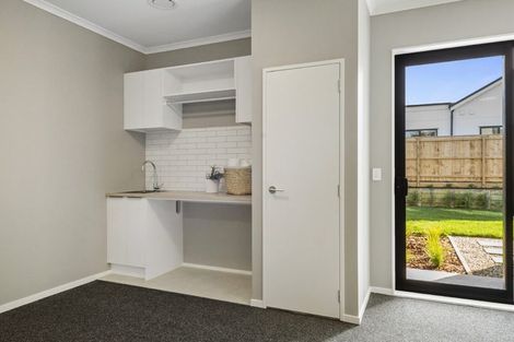 Photo of property in 58 Owen Chapman Drive, Red Beach, 0932