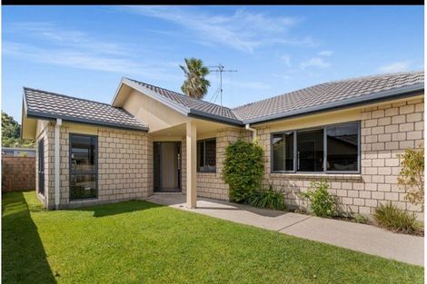Photo of property in 5/100 Millers Road, Brookfield, Tauranga, 3110