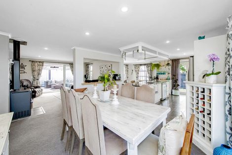 Photo of property in 21 Shillingford Boulevard, Rolleston, 7615