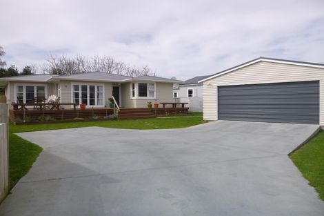 Photo of property in 11 Sandleigh Drive, Athenree, Katikati, 3177