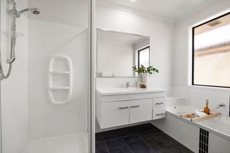 Photo of property in 9 Edgeview Crescent, Fitzroy, Hamilton, 3206