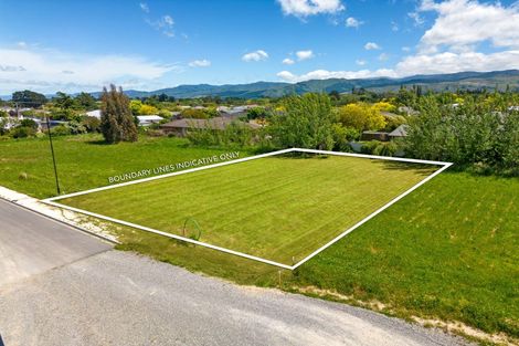 Photo of property in 23 Kakariki Crescent, Carterton, 5713