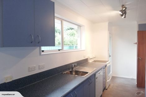 Photo of property in 2/13 Saint Ronans Avenue, Waterloo, Lower Hutt, 5011