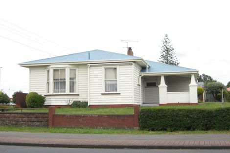 Photo of property in 77 Queen Street, Pukekohe, 2120