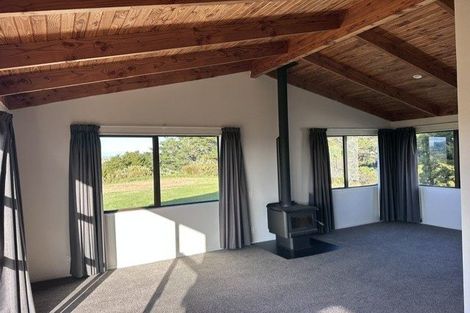Photo of property in 401 Oneriri Road, Kaiwaka, 0573