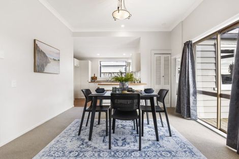 Photo of property in 15 Sillary Street, Hamilton East, Hamilton, 3216