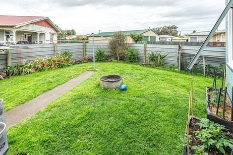 Photo of property in 200 Puriri Street, Castlecliff, Whanganui, 4501
