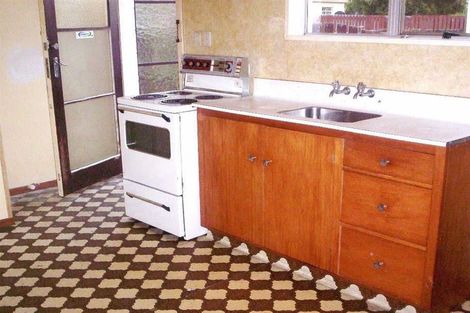 Photo of property in 2/45 Hay Street, Bromley, Christchurch, 8062