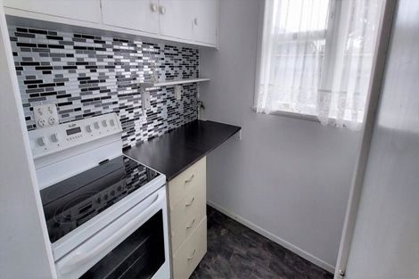 Photo of property in 88 Queenwood Road, Levin, 5510