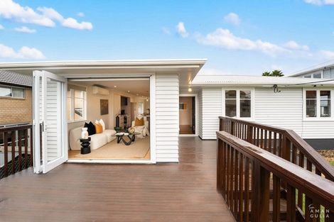Photo of property in 45 Lynwood Road, New Lynn, Auckland, 0600