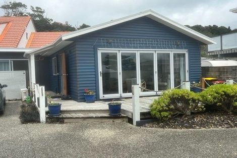 Photo of property in 48 The Esplanade, Eastern Beach, Auckland, 2012