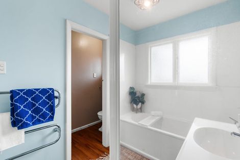 Photo of property in 37 Bourne Crescent, Papanui, Christchurch, 8053