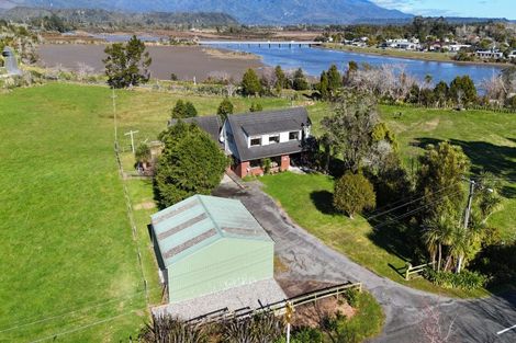 Photo of property in 65 Snodgrass Road, Westport, 7892