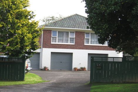 Photo of property in 4 Kervil Avenue, Te Atatu Peninsula, Auckland, 0610