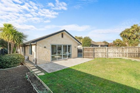 Photo of property in 98 Gilberthorpes Road, Hei Hei, Christchurch, 8042