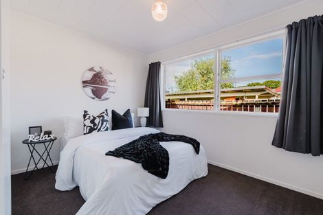 Photo of property in 16 Pickering Crescent, Chedworth, Hamilton, 3210