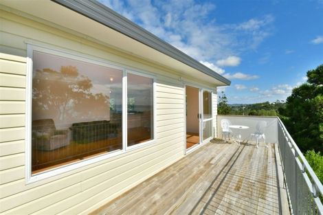 Photo of property in 8 Vipond Road, Stanmore Bay, Whangaparaoa, 0932