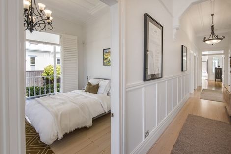 Photo of property in 7 Summer Street, Stanley Point, Auckland, 0624