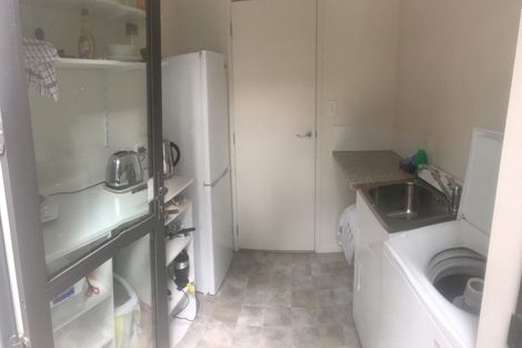 Photo of property in 29 Deverell Place, Northcross, Auckland, 0632