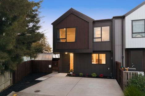 Photo of property in 66 Waipuhinui Way, Wiri, Auckland, 2104