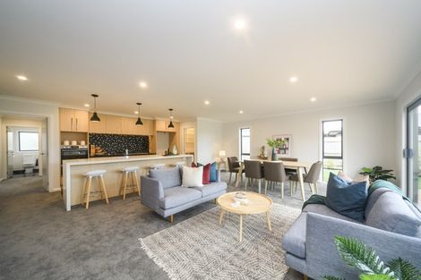 Photo of property in 95 Johnstone Drive, Fitzherbert, Palmerston North, 4410