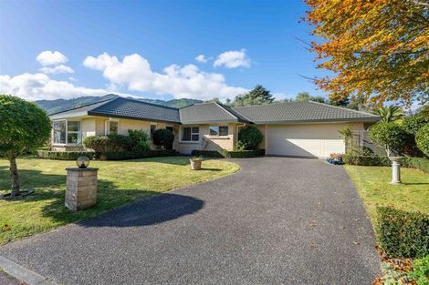 Photo of property in 29b Karu Crescent, Waikanae, 5036