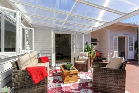 Photo of property in 18 David Street, Westown, New Plymouth, 4310