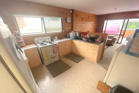 Photo of property in 1/100 Bond Crescent, Forrest Hill, Auckland, 0620