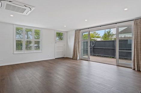 Photo of property in 1/135 Aikmans Road, Merivale, Christchurch, 8014