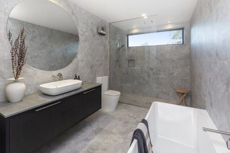 Photo of property in 184 Weston Road, St Albans, Christchurch, 8052