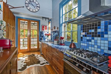 Photo of property in 305 Whananaki Road North, Opuawhanga, Hikurangi, 0181