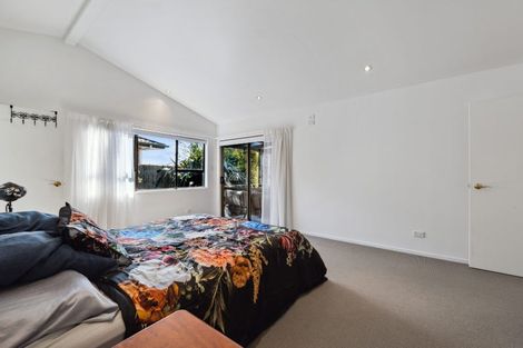 Photo of property in 15b Marchant Place, Westown, New Plymouth, 4310