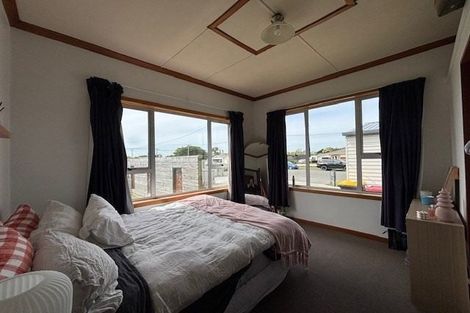 Photo of property in 18 Renfrew Street, Waikiwi, Invercargill, 9810