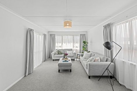 Photo of property in 19 Omori Place, Castlecliff, Whanganui, 4501