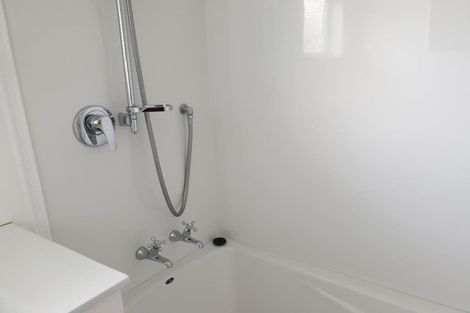 Photo of property in 1 Wakefield Terrace, Tawa, Wellington, 5028