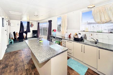 Photo of property in 12 Killarney Street, Te Puke, 3119