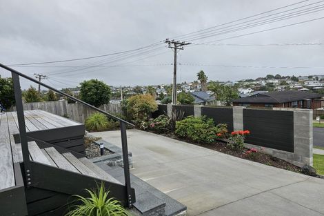 Photo of property in 19a Braemar Road, Rothesay Bay, Auckland, 0630