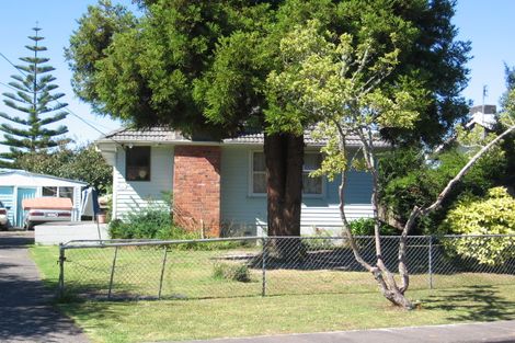 Photo of property in 35 Cobham Crescent, Kelston, Auckland, 0602