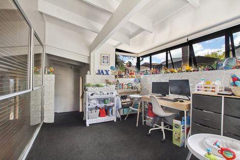 Photo of property in 3/42 James Laurie Street, Henderson, Auckland, 0612