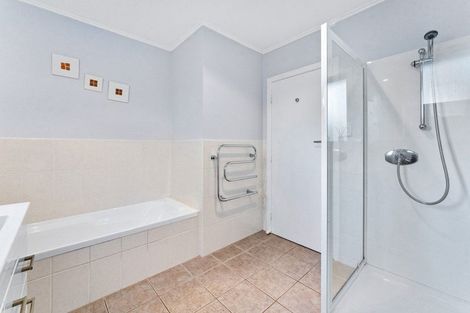 Photo of property in 23 Hutchinsons Road, Bucklands Beach, Auckland, 2014