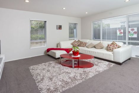 Photo of property in 12 Askerne Drive, Flat Bush, Auckland, 2016