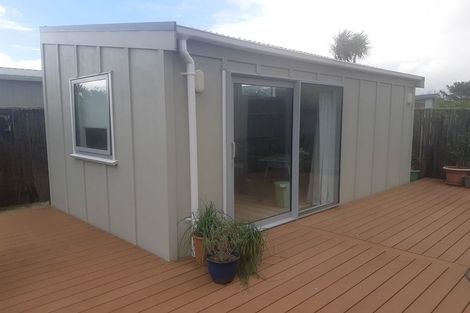 Photo of property in 21 Rutherford Drive, Waikanae Beach, Waikanae, 5036