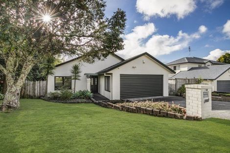 Photo of property in 10 Carnmore Place, Torbay, Auckland, 0630